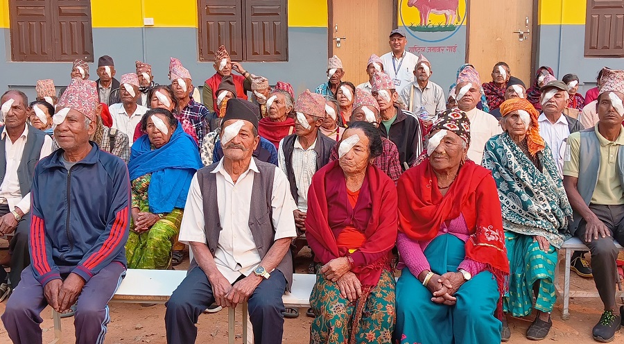 निःशुल्क आँखा शिविरबाट एक हजार लाभान्वित   